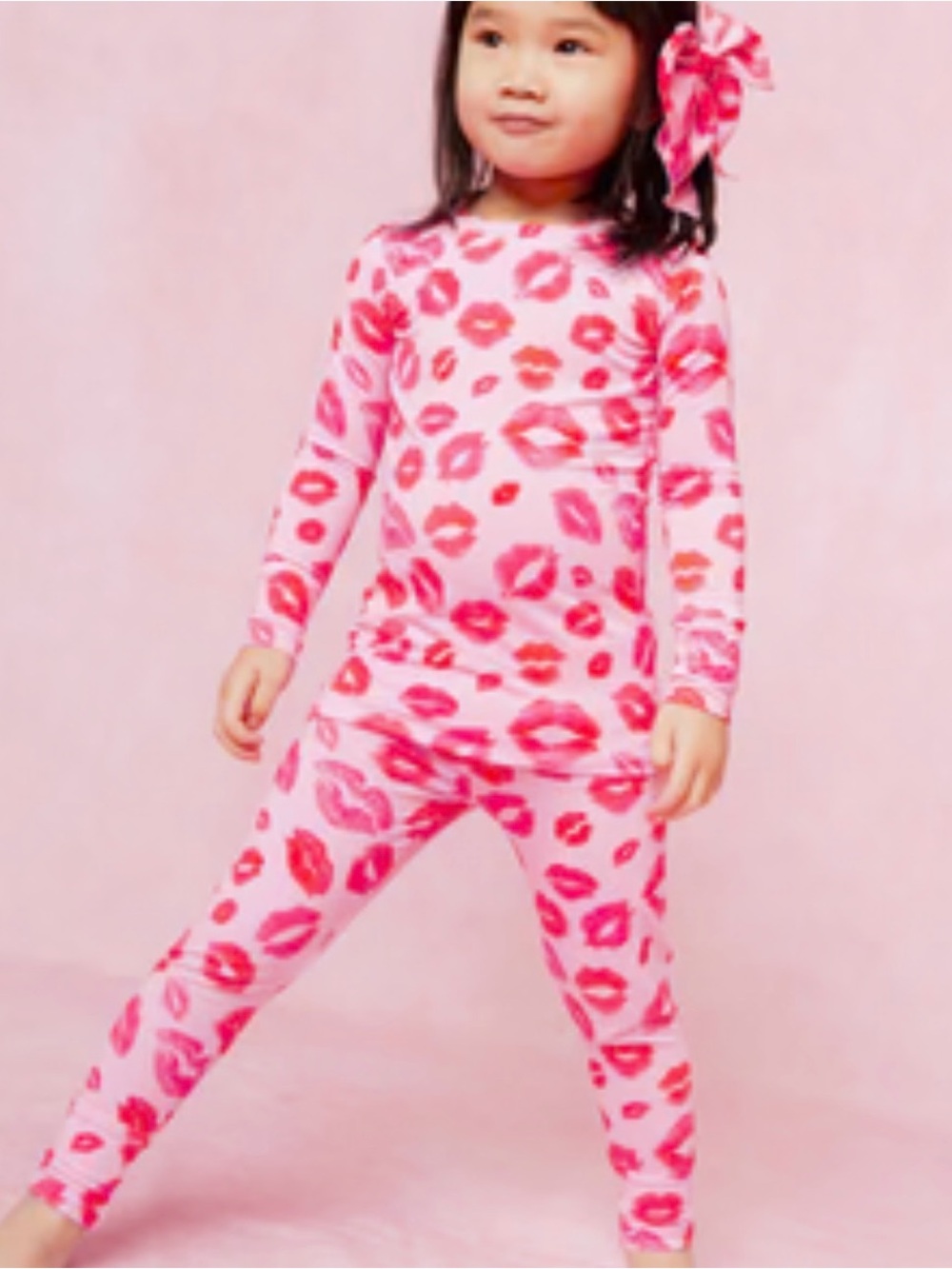 Girls Pink Lip-Print Two-Piece Pajama Set
